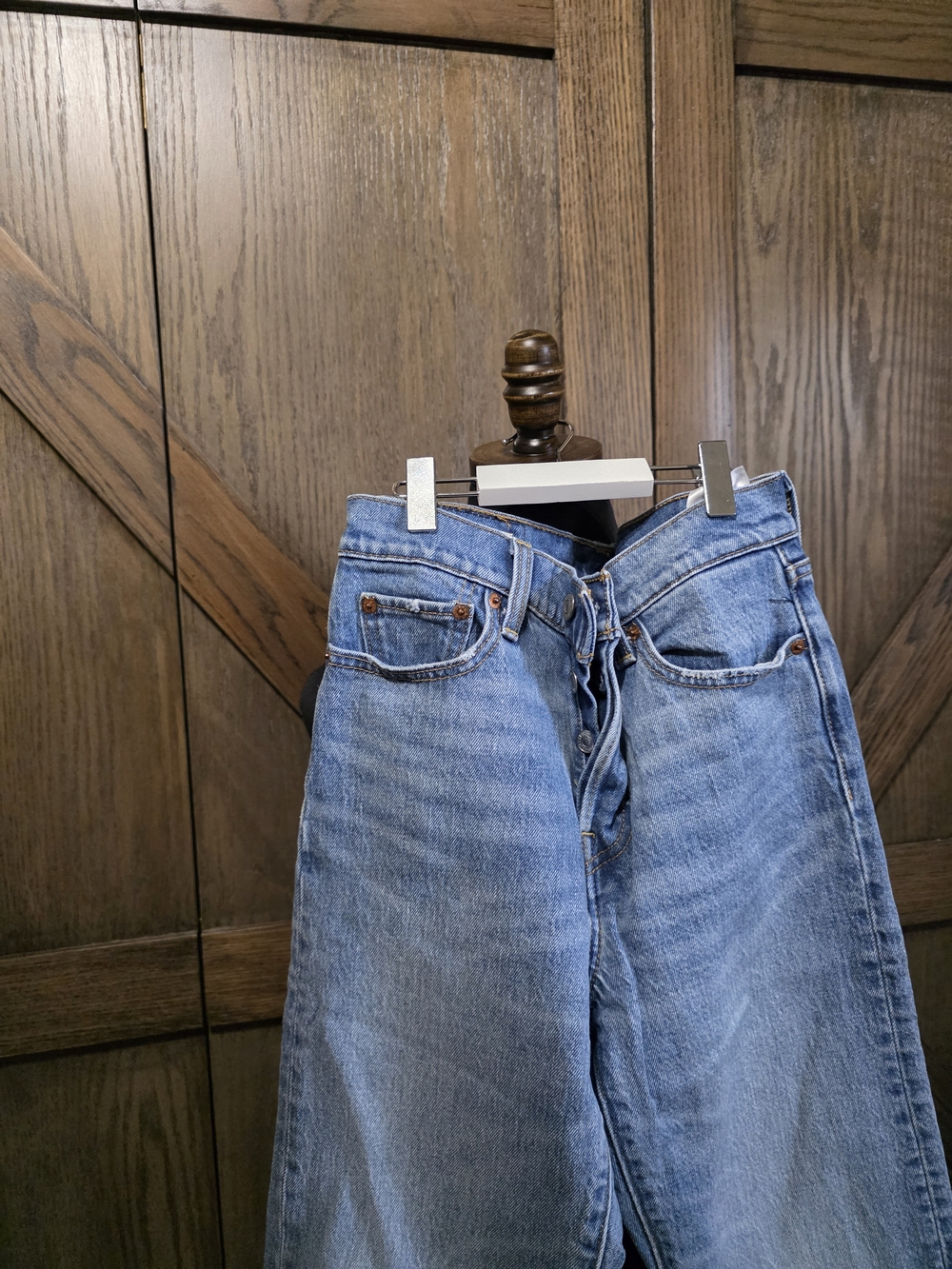 Levi's Light Blue Straight Leg Jeans - Picture 2 of 4